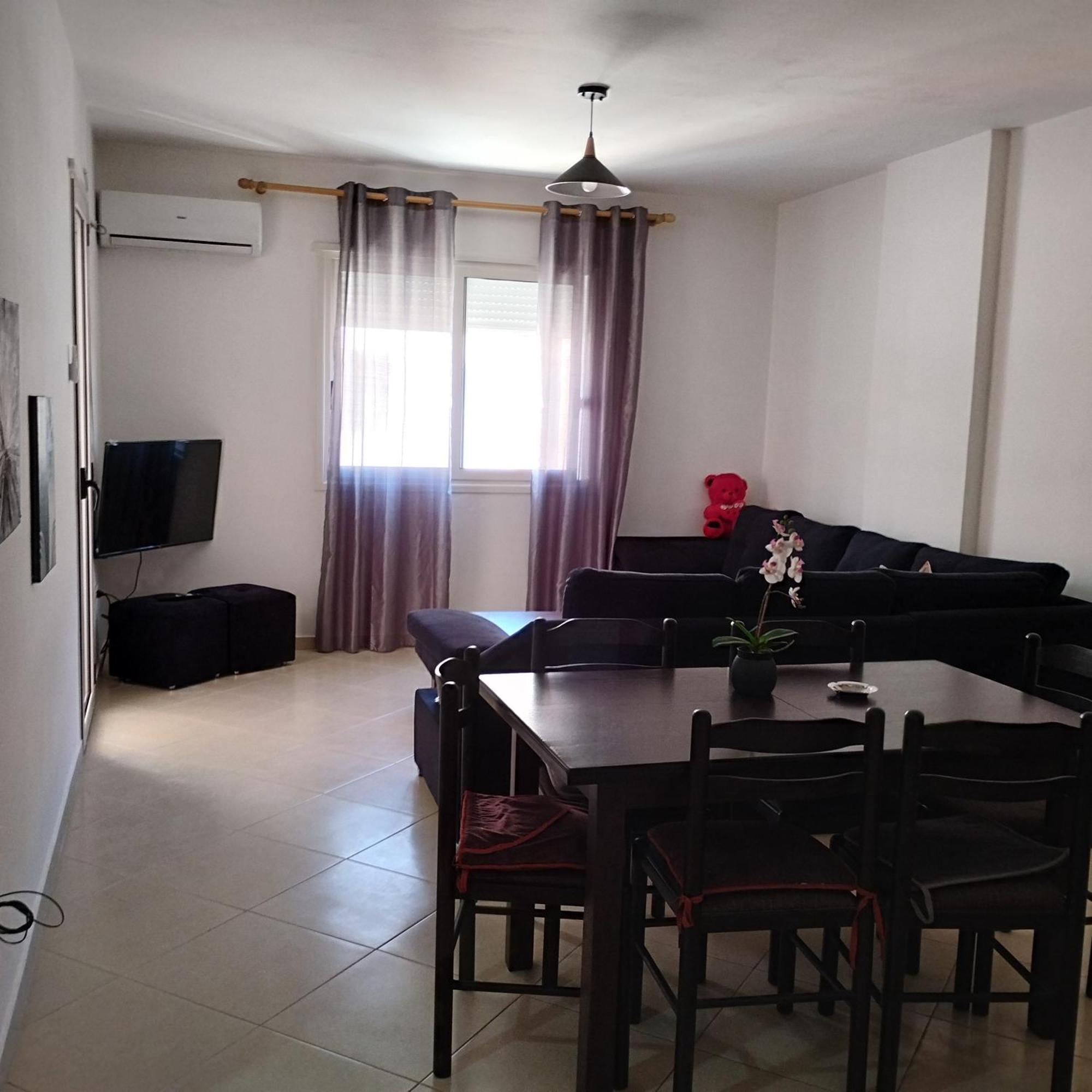 Hergi Apartament Vlorë Exterior foto